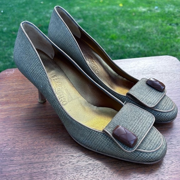 Salvatore Ferragamo Tweed Brown & Tan / Gold Heels Size 8.5 AA NWOB - Picture 1 of 9